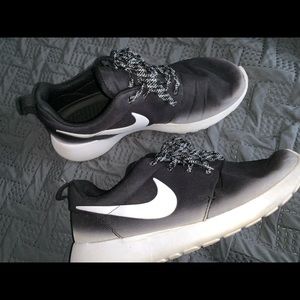 Ombré Women’s Nike Roche Run